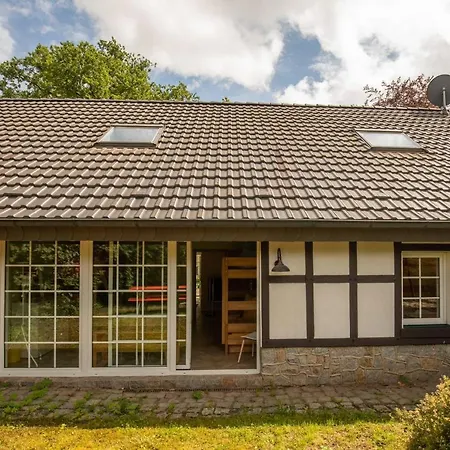 Apartment Ferienhaus Am Leizener Schloss Leizen