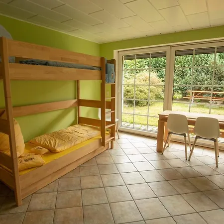 Apartment Ferienhaus Am Leizener Schloss