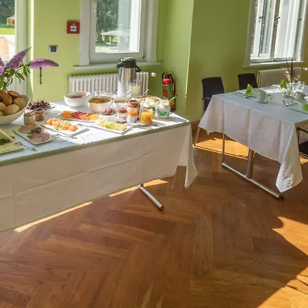 Ferienhaus Am Leizener Schloss * Leizen