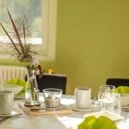 Apartment Ferienhaus Am Leizener Schloss Leizen